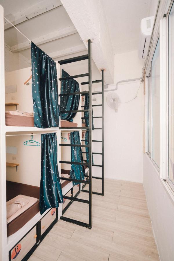 Liberta Hostel Банкок Екстериор снимка