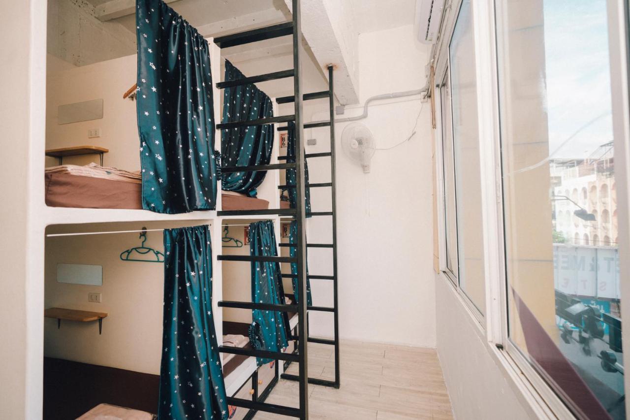 Liberta Hostel Банкок Екстериор снимка