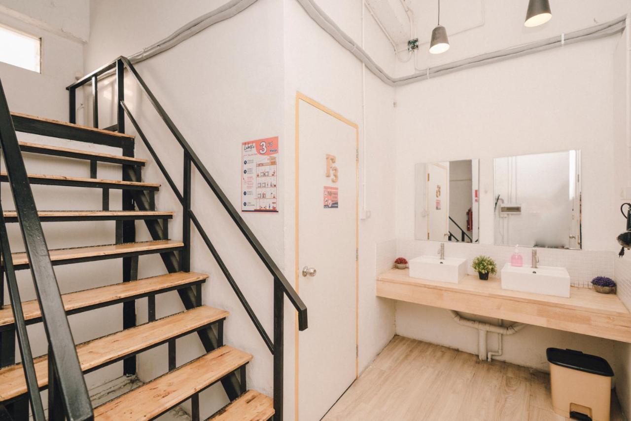 Liberta Hostel Банкок Екстериор снимка