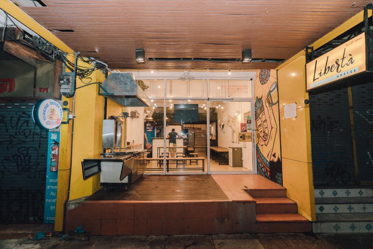 Liberta Hostel Банкок Екстериор снимка