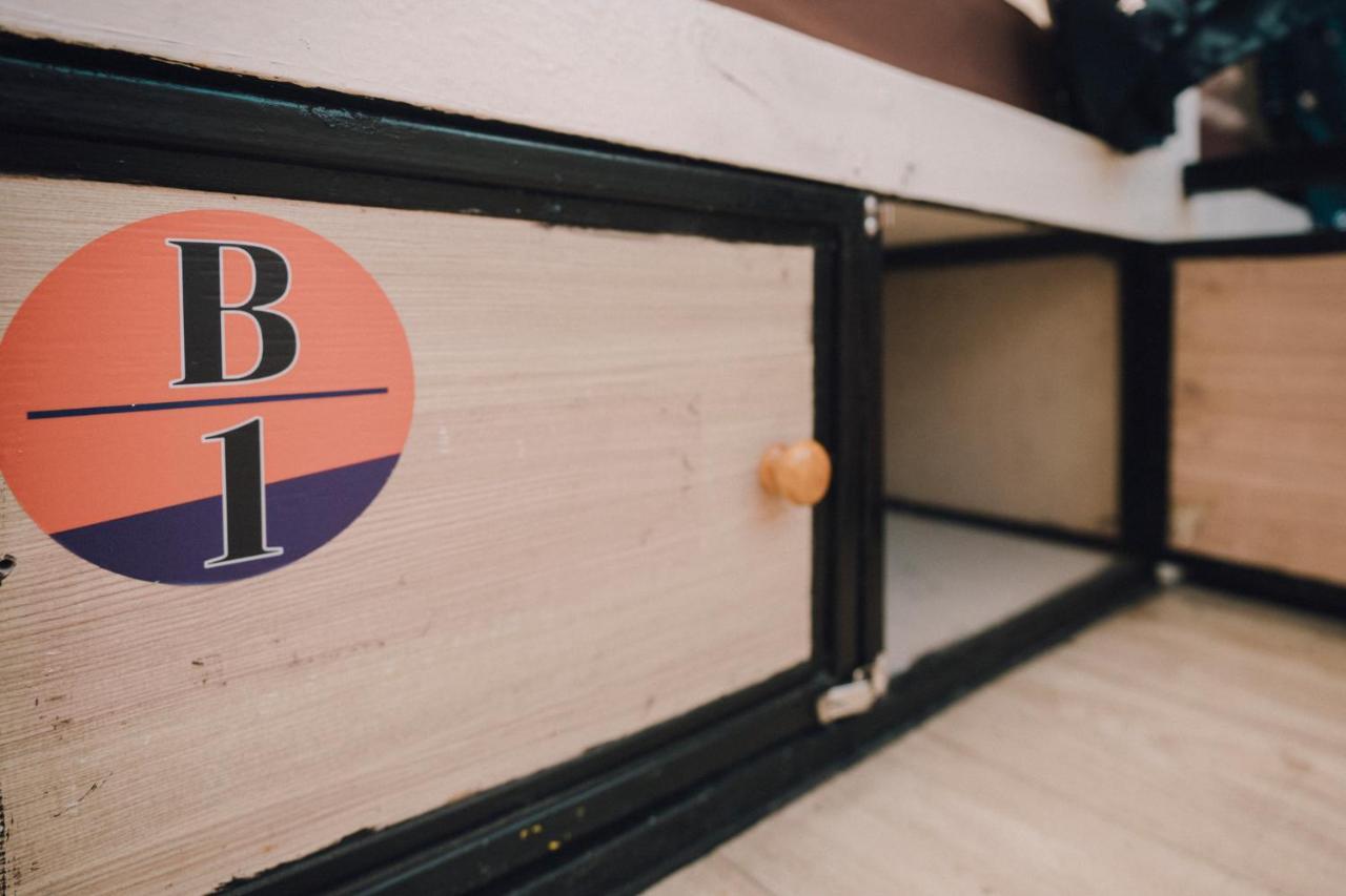 Liberta Hostel Банкок Екстериор снимка
